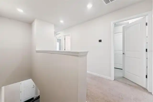 Listing Photo 11