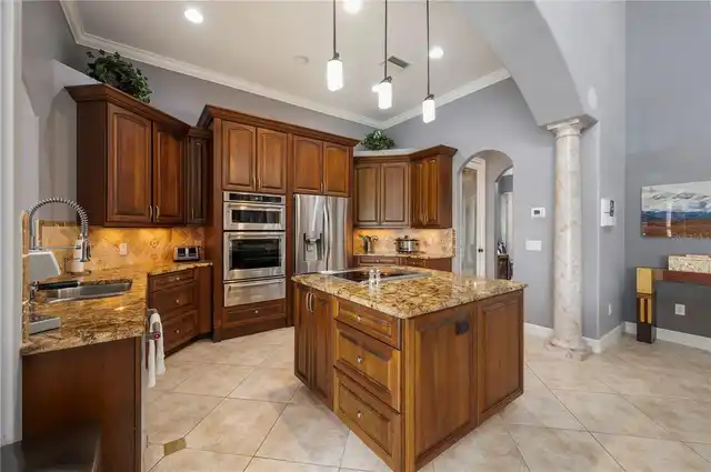 Listing Photo 7