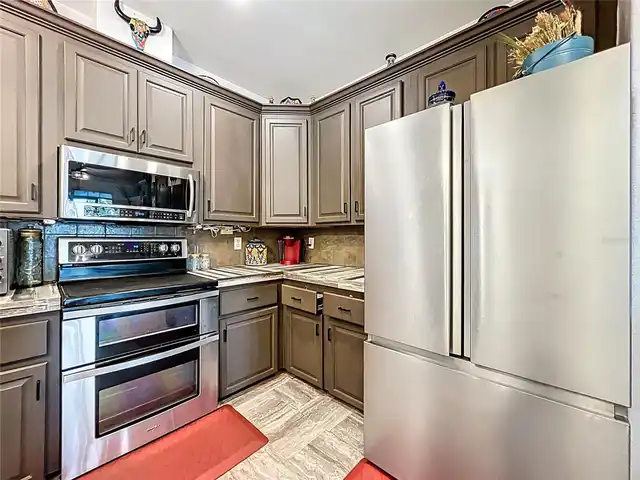 Listing Photo 33