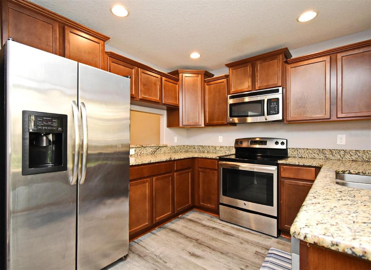 Listing Photo 12