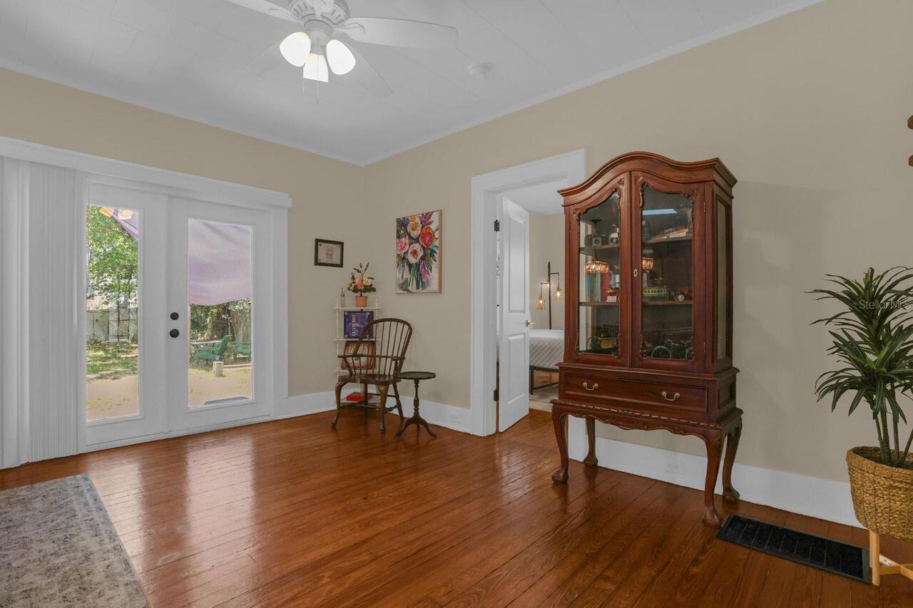 Listing Photo 12