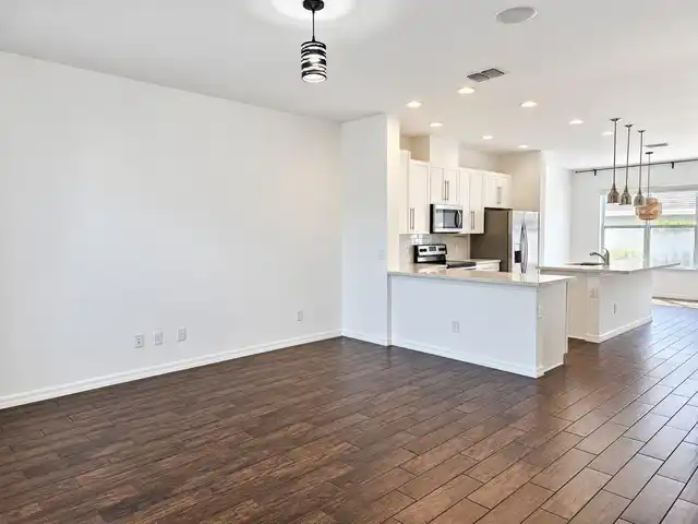 Listing Photo 6