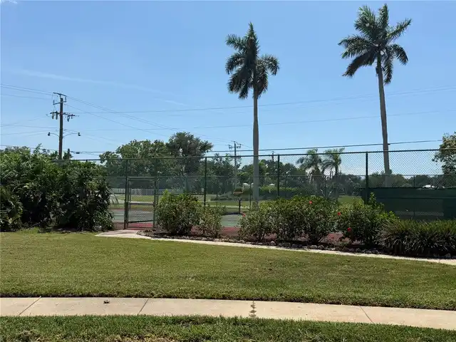 Listing Photo 28
