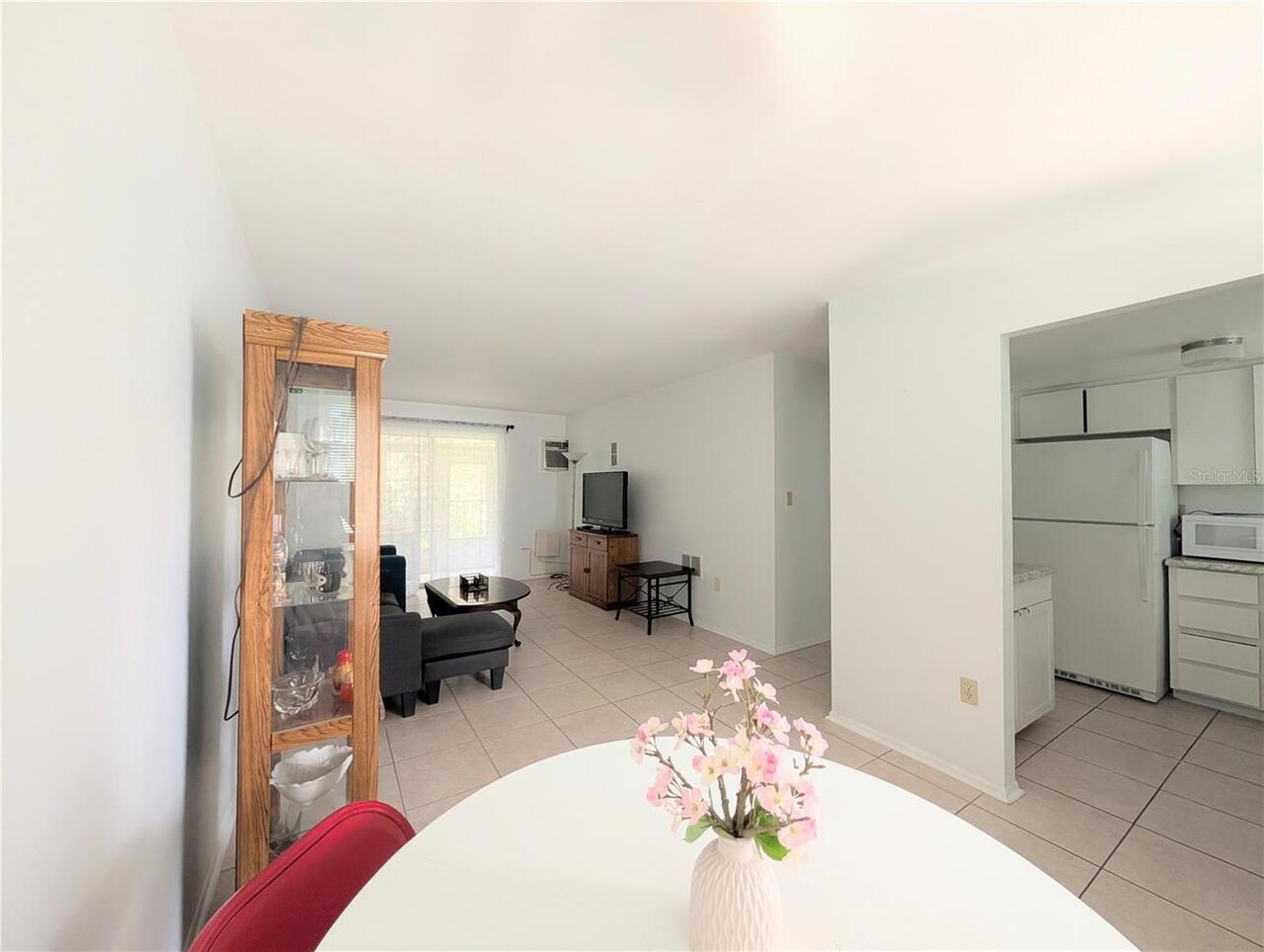 Listing Photo 9