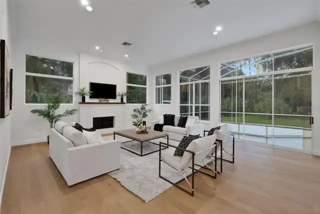 Listing Photo 15