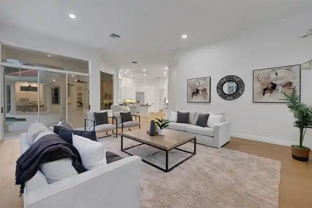 Listing Photo 17