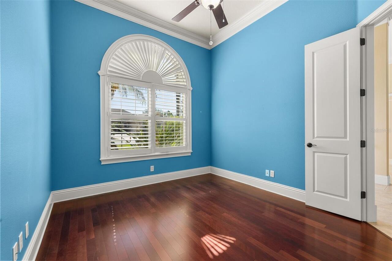 Listing Photo 17