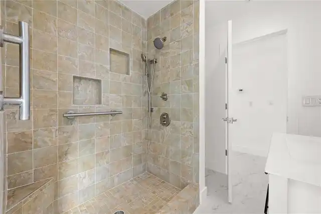 Listing Photo 21