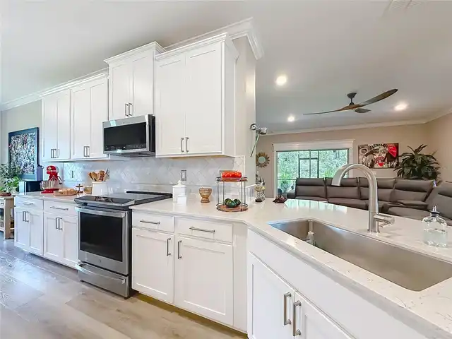 Listing Photo 15