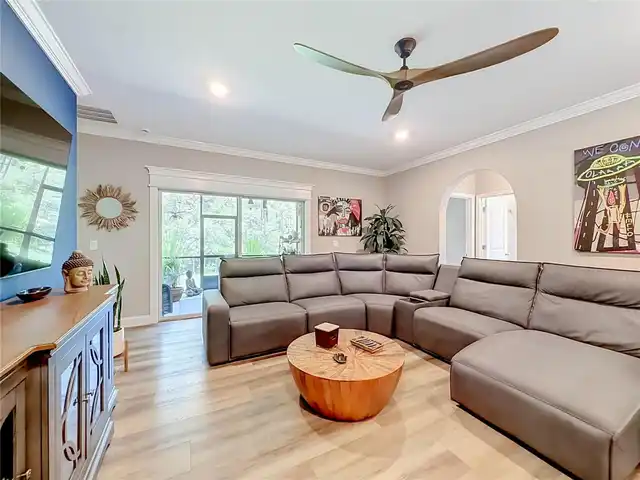 Listing Photo 21