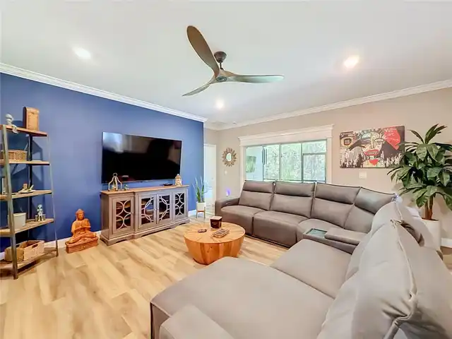 Listing Photo 22