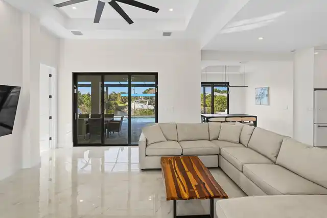 Listing Photo 14