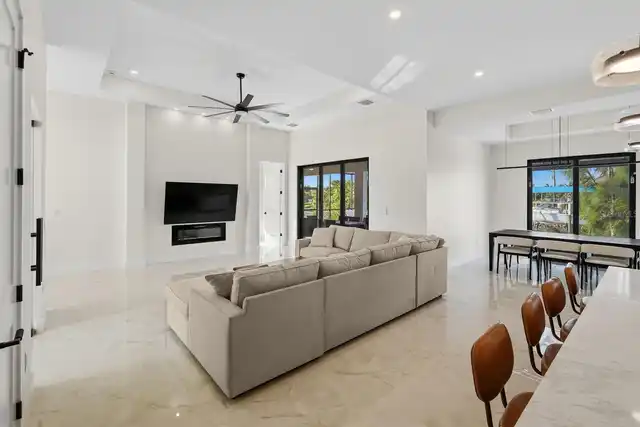 Listing Photo 15