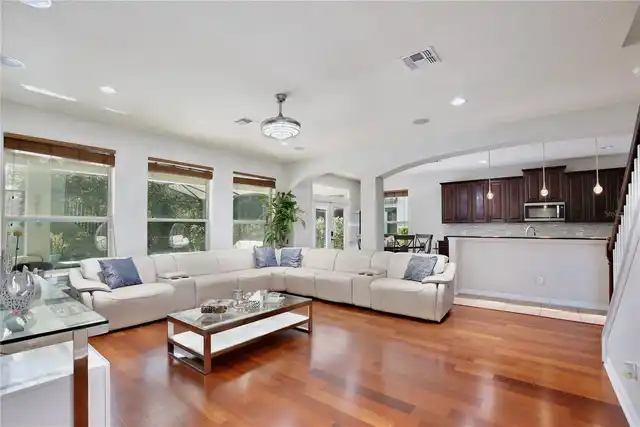 Listing Photo 14