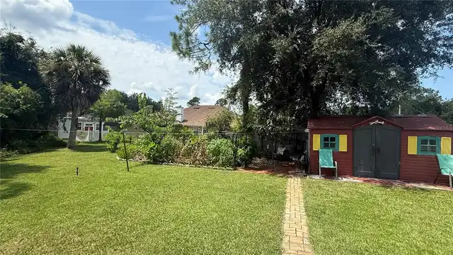 Listing Photo 17