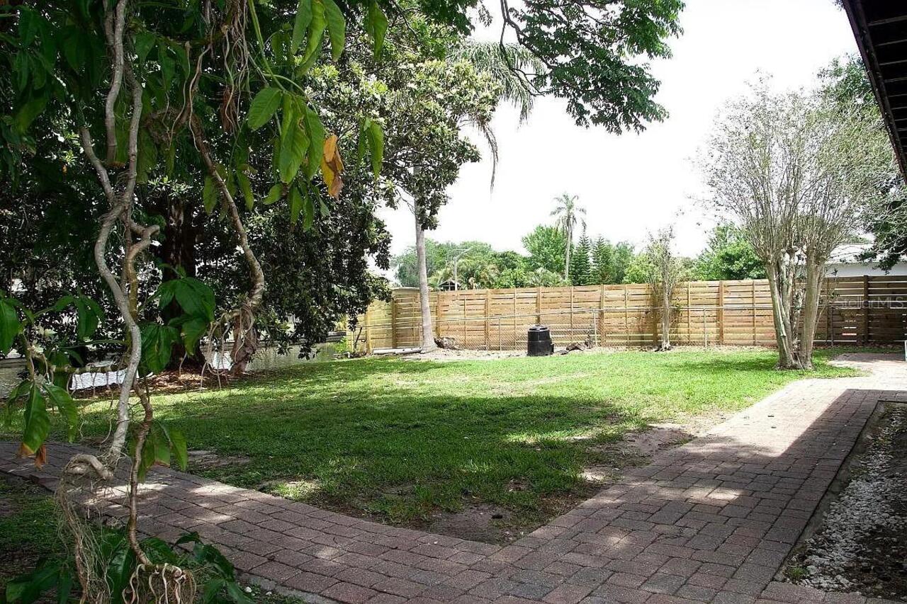 Listing Photo 18