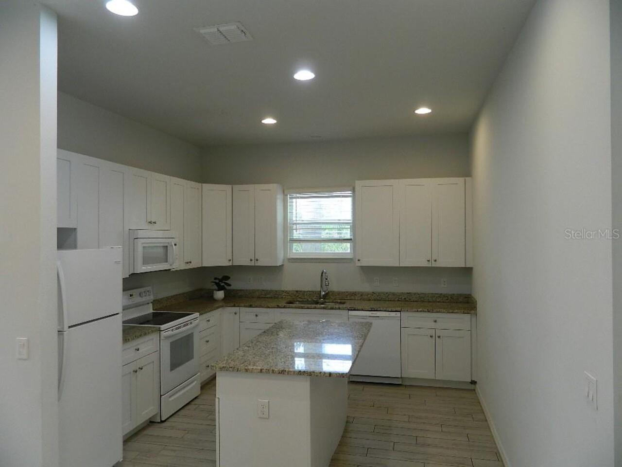 Listing Photo 7