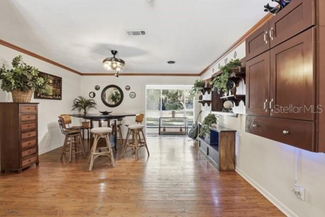 Listing Photo 10