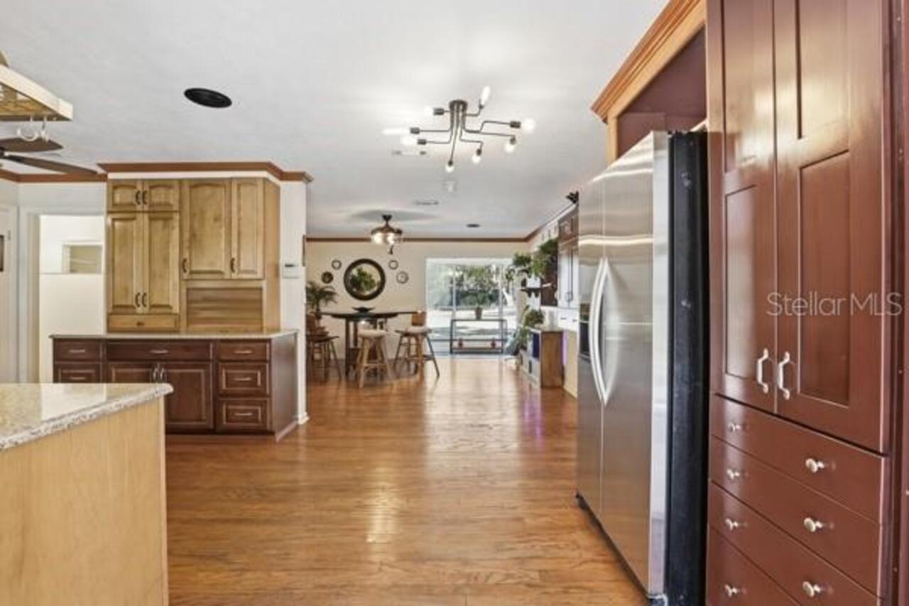 Listing Photo 16