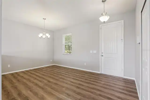 Listing Photo 7