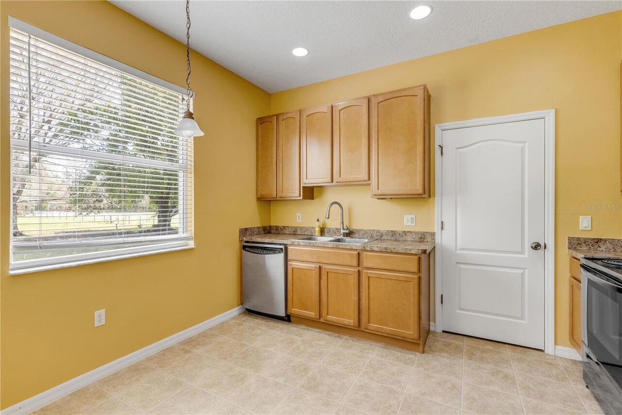 Listing Photo 9