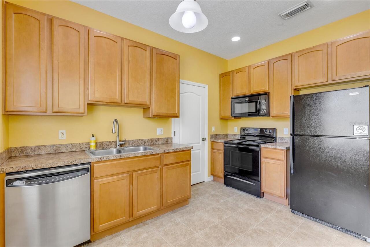 Listing Photo 10