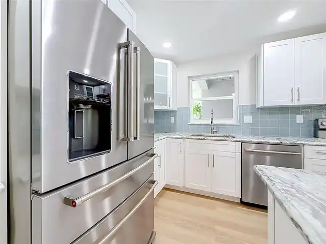 Listing Photo 17