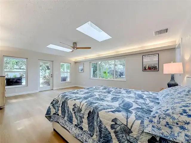 Listing Photo 25