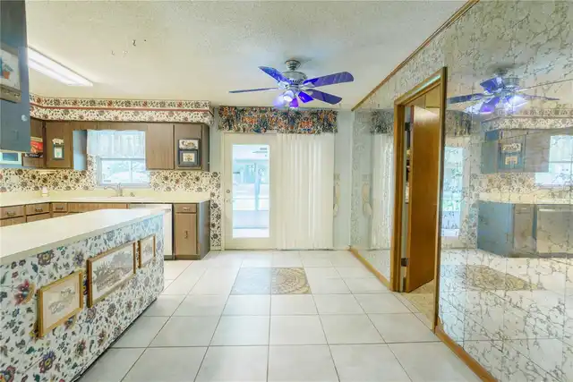 Listing Photo 9
