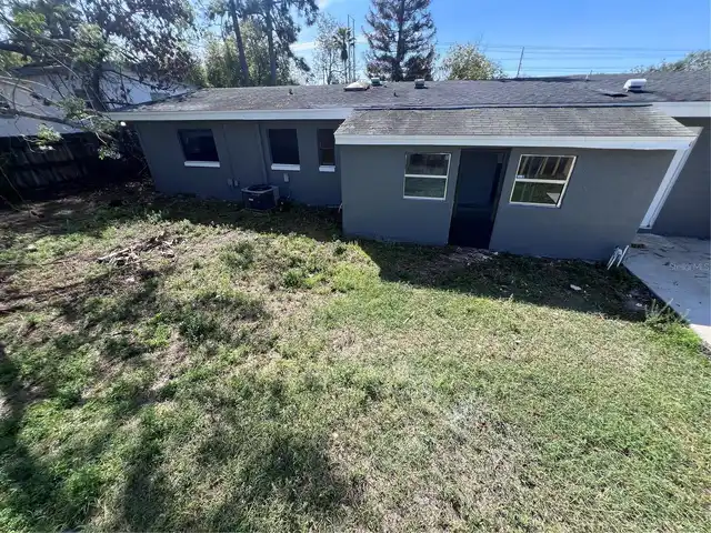 Listing Photo 12