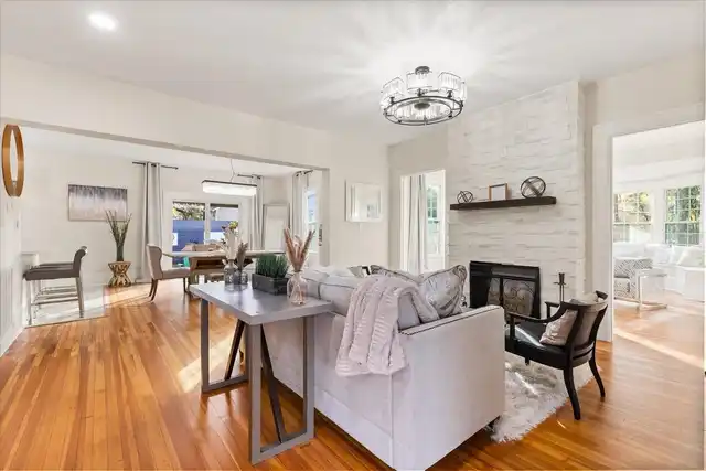 Listing Photo 8