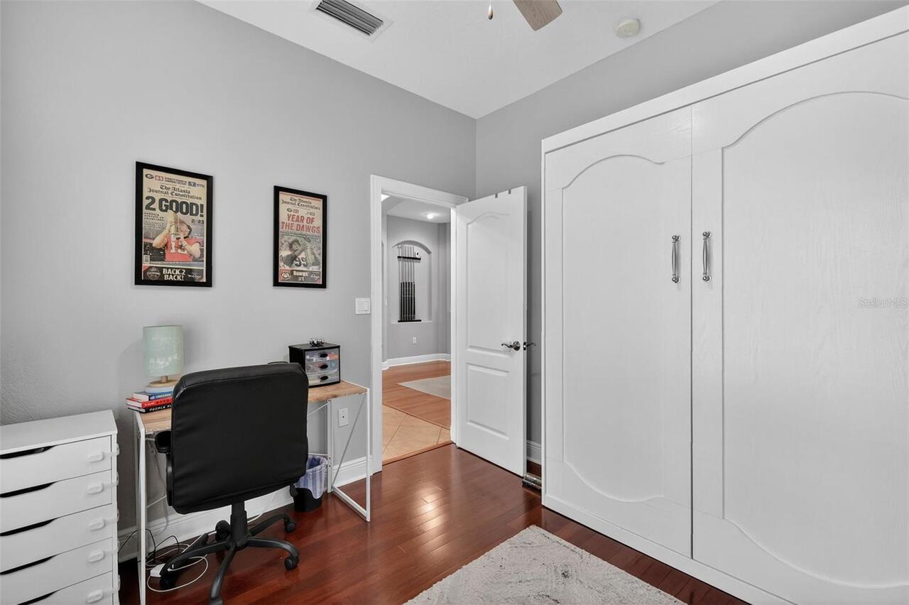 Listing Photo 17