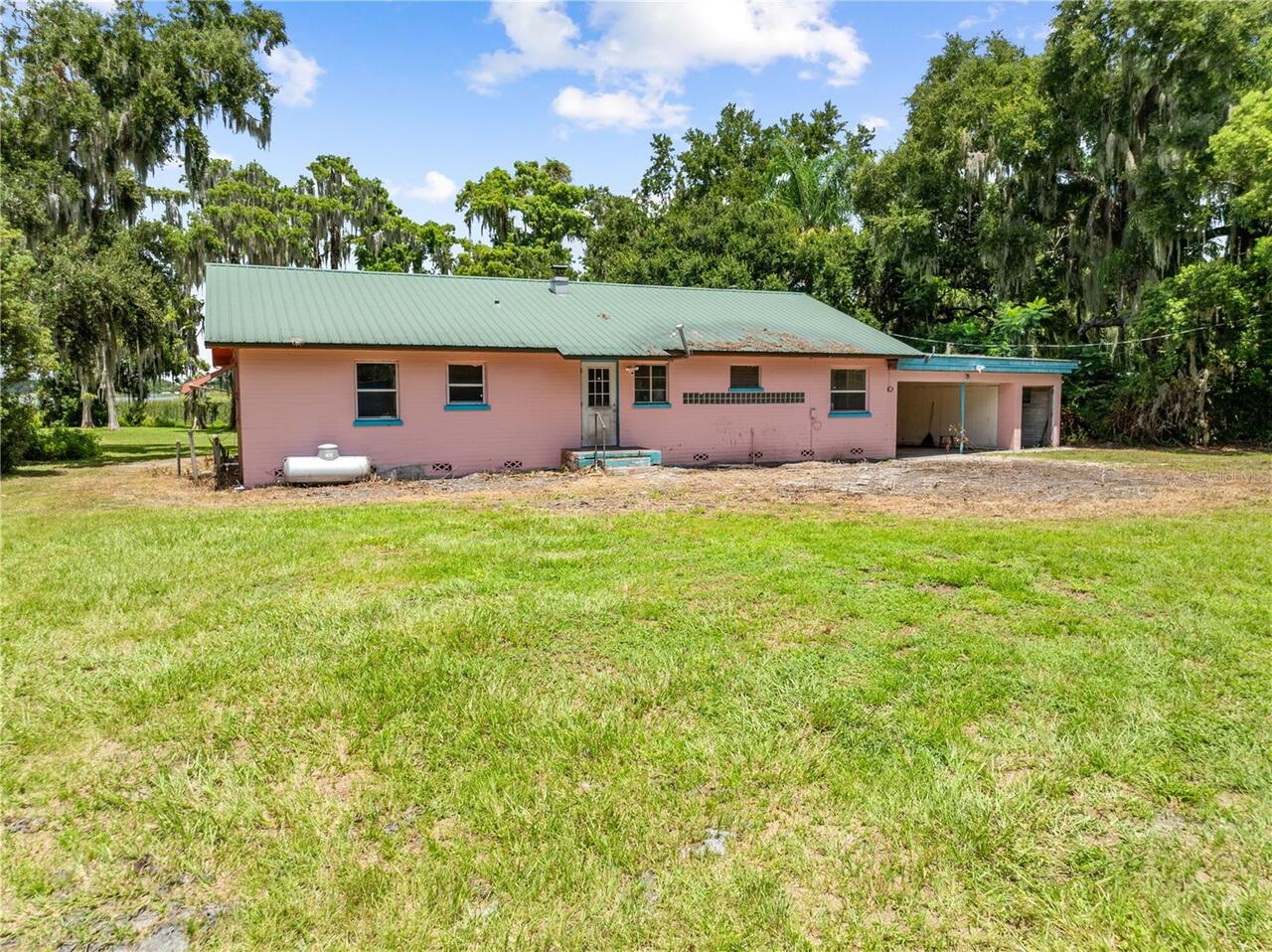 Listing Photo 12
