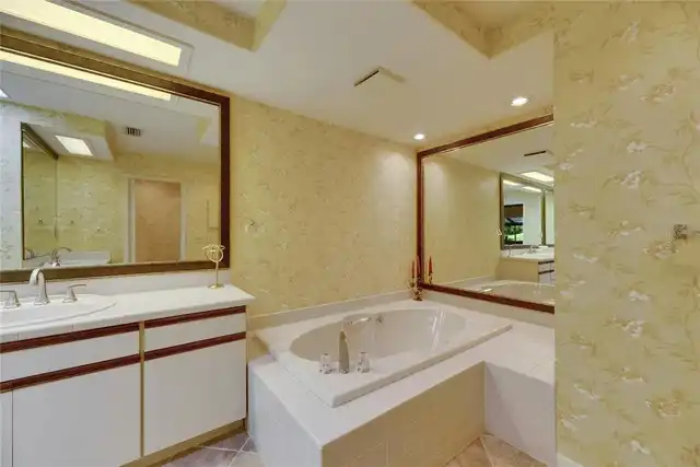Listing Photo 34