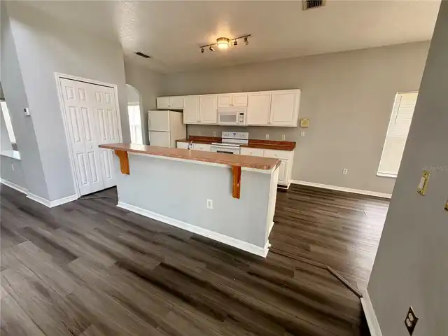 Listing Photo 32