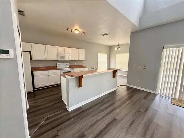 Listing Photo 33