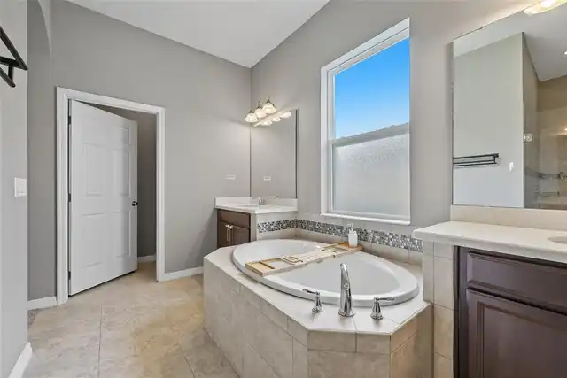 Listing Photo 19