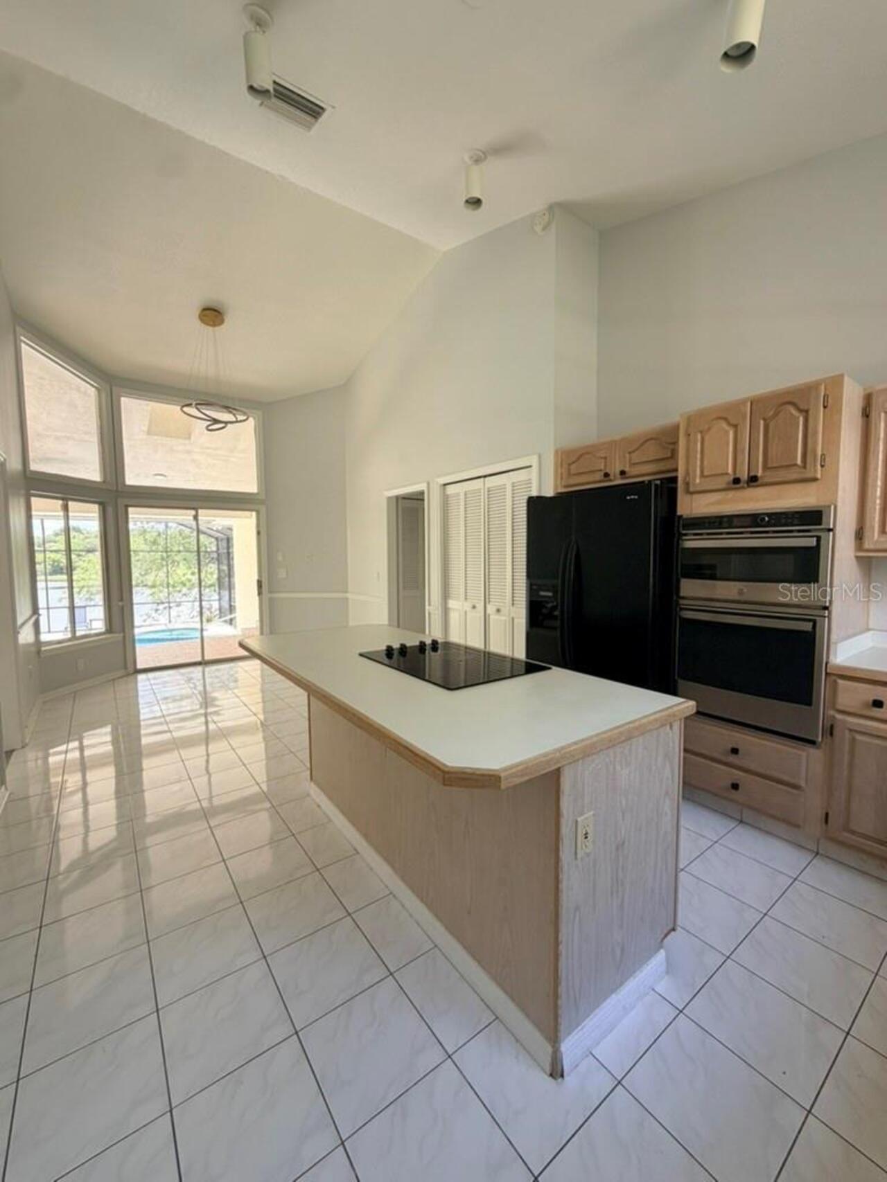 Listing Photo 14