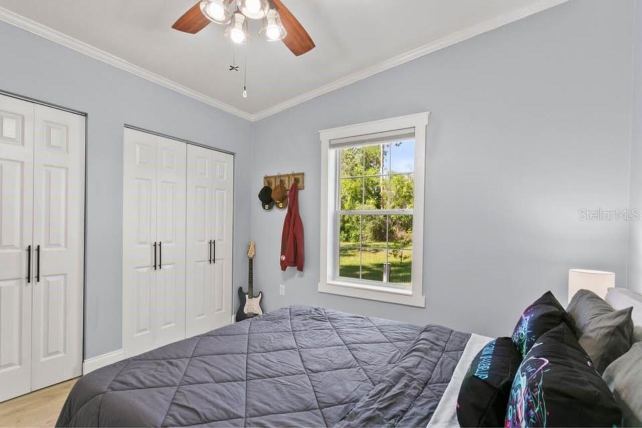 Listing Photo 11