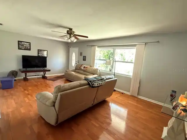 Listing Photo 6