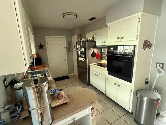 Listing Photo 8