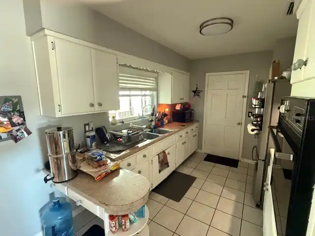 Listing Photo 9