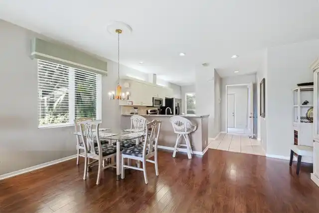 Listing Photo 11