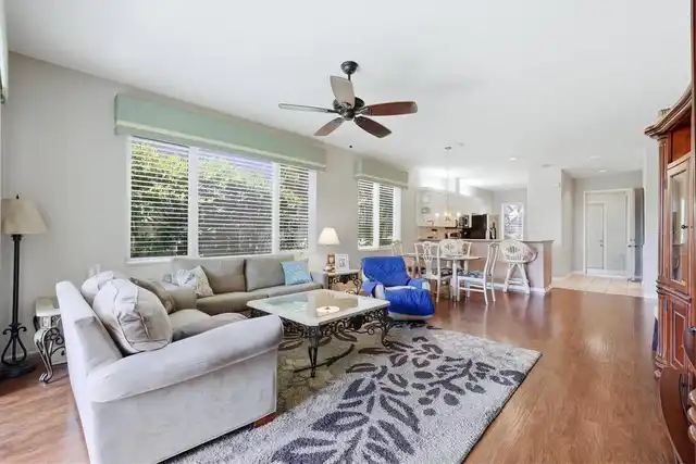 Listing Photo 12