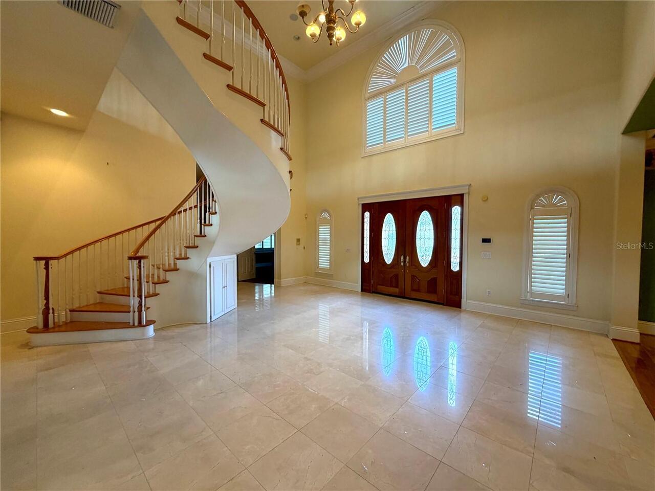 Listing Photo 11