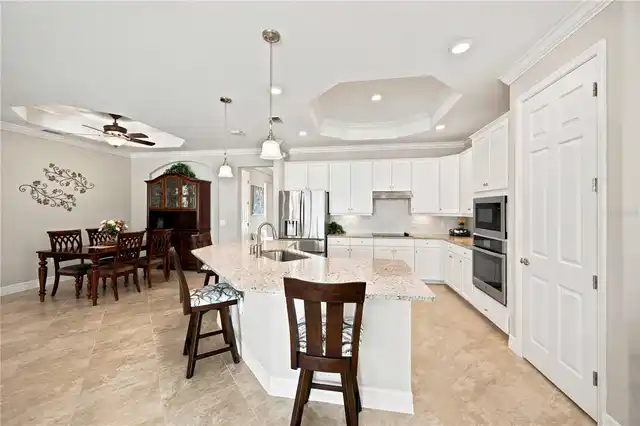 Listing Photo 14