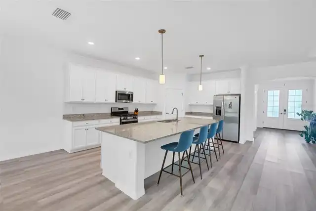 Listing Photo 15