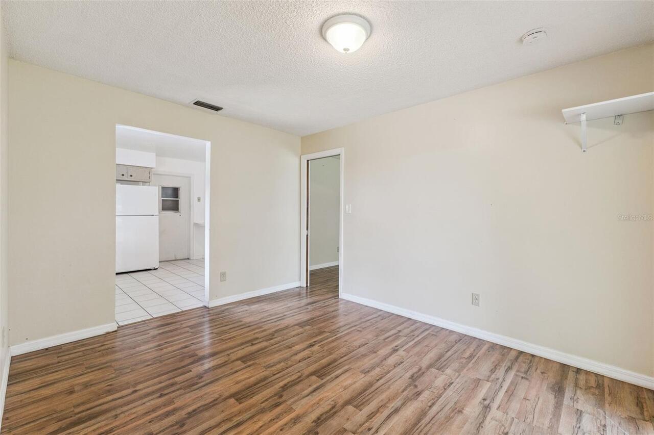 Listing Photo 9