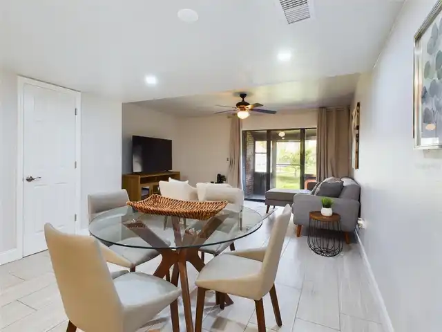 Listing Photo 10