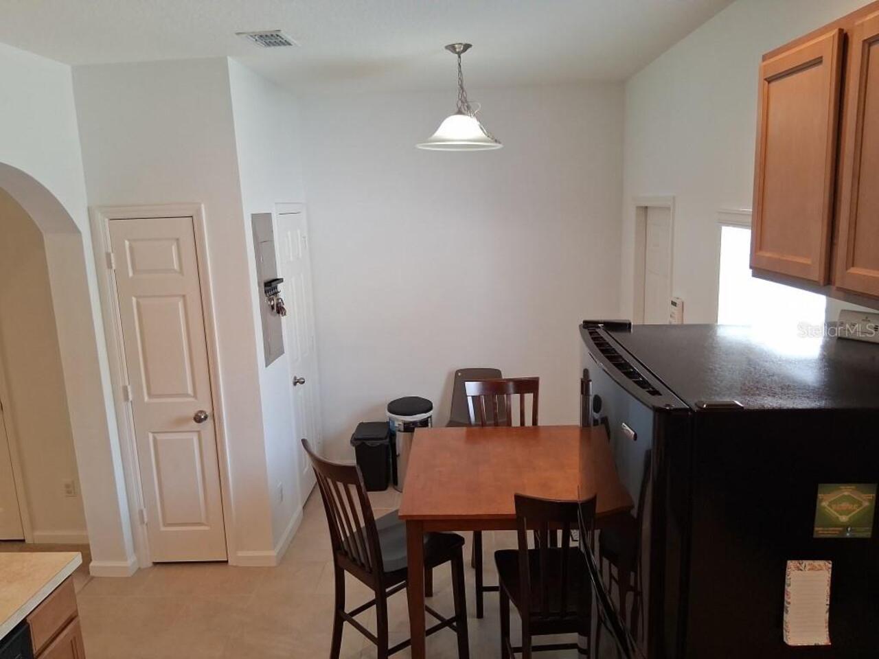 Listing Photo 9